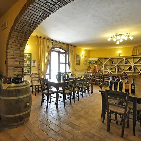 Vernazzano Basso Sleeps 5 公寓 特拉西梅诺湖畔托罗